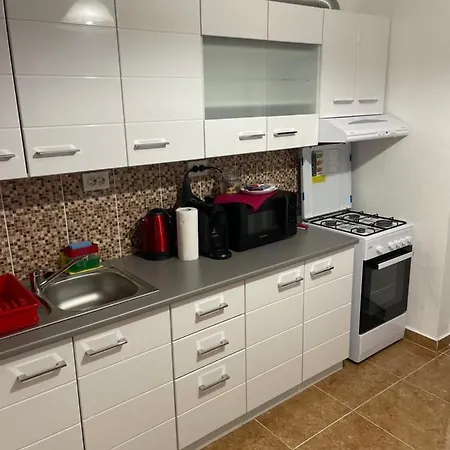 White&red Apartment *