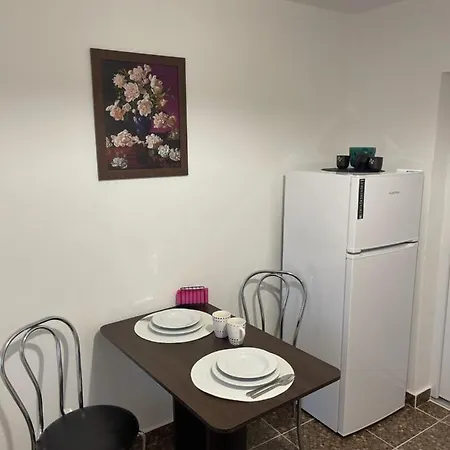White&red Apartment *