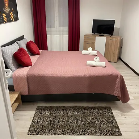 White&red Apartment Timisoara